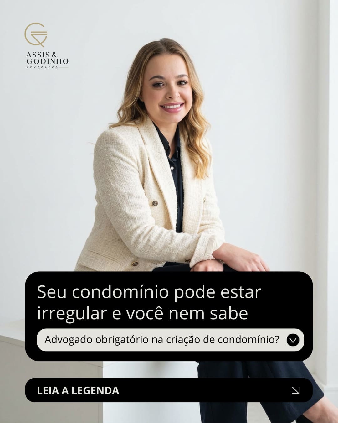 Existe um projeto de lei, o PL 1513/2021, que reacendeu um debate importante: a participação obrigatória de advogado em todos os atos de criação e formalização de condomínios. Muitos podem pensar que essa é mais uma burocracia, mas não é! Isso é segurança jurídica. Condomínio criado sem suporte jurídico pode sofrer: • falhas na convenção; • regimento inválido; • problemas com registro; • risco de disputas internas por “vícios de origem”. E quando isso aparece? Anos depois, no meio de uma assembleia tensa ou diante de uma impugnação. O jurídico preventivo não cria dificuldades, ele evita prejuízos silenciosos que só aparecem quando já é tarde. Se você administra um condomínio, revise os documentos internos. Prevenção custa menos que refação. Fale no direct para entender o impacto desse PL no seu condomínio. #direitocondominial #advocaciacondominial #condominios #pl1513 #assembleia #regimentointerno